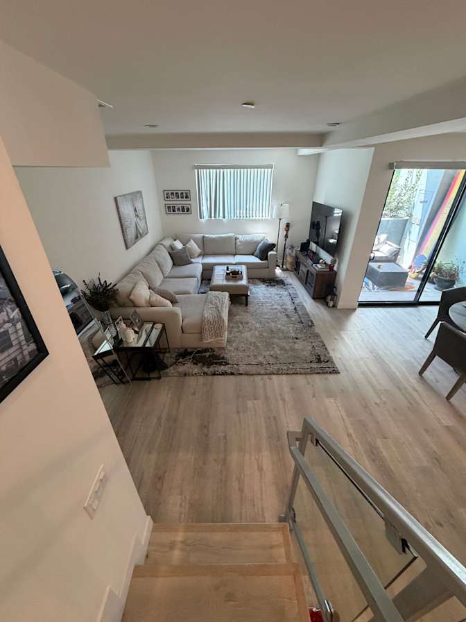 Nadia Zadeh's room
