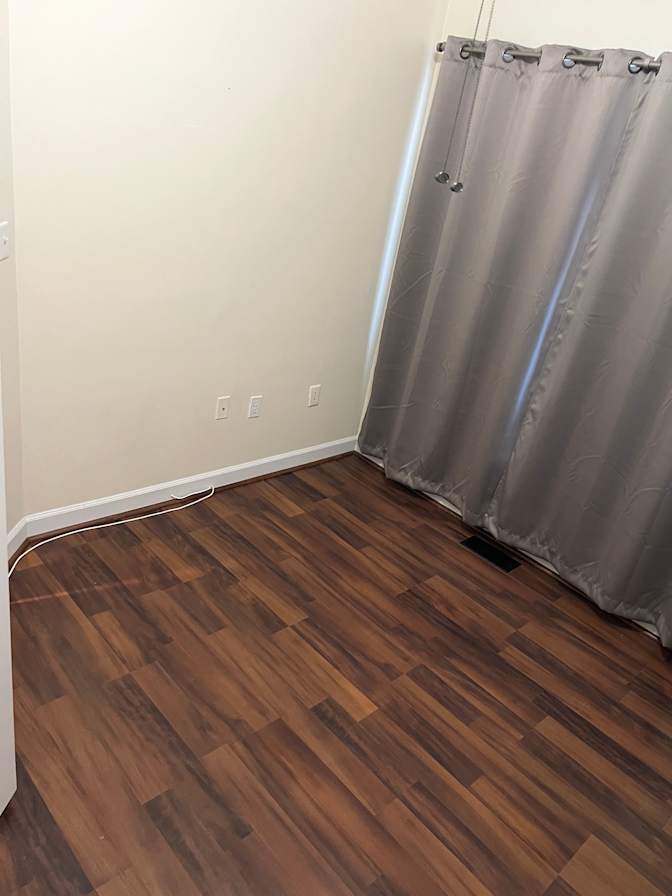 Tom's room