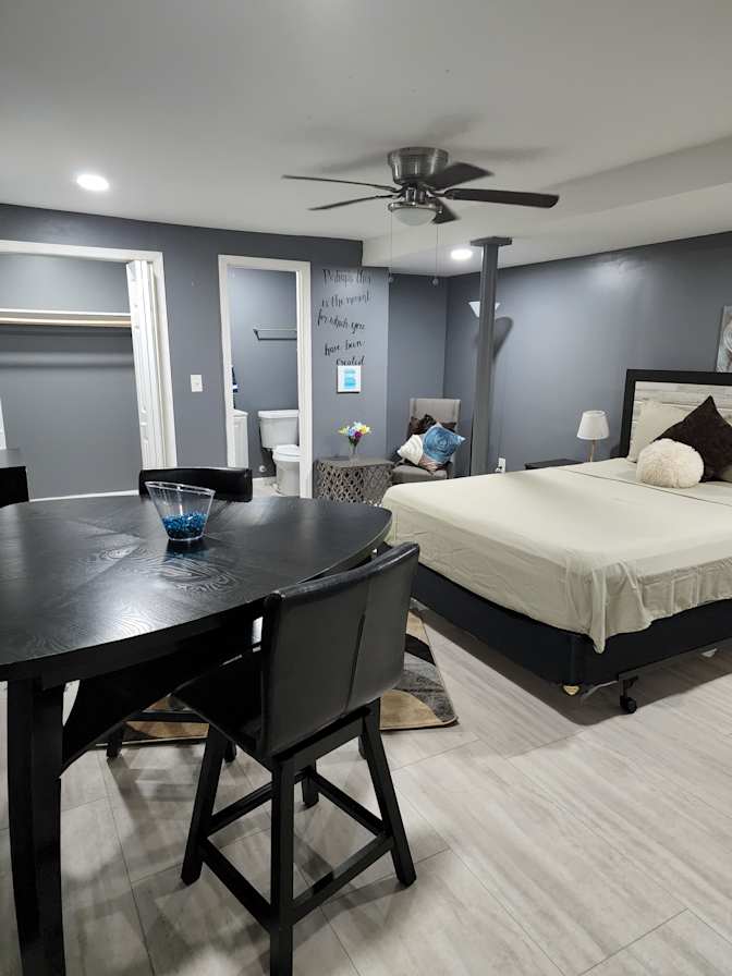 CL&C Property Management and Consulting's room