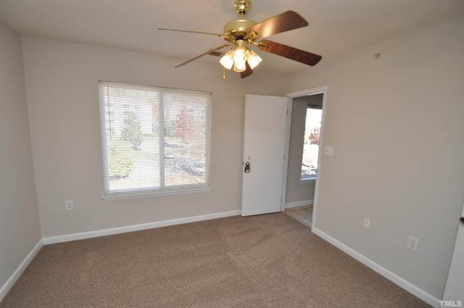 Alcove Rooms's room