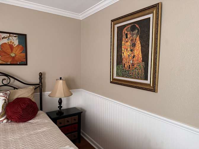 Suad's room