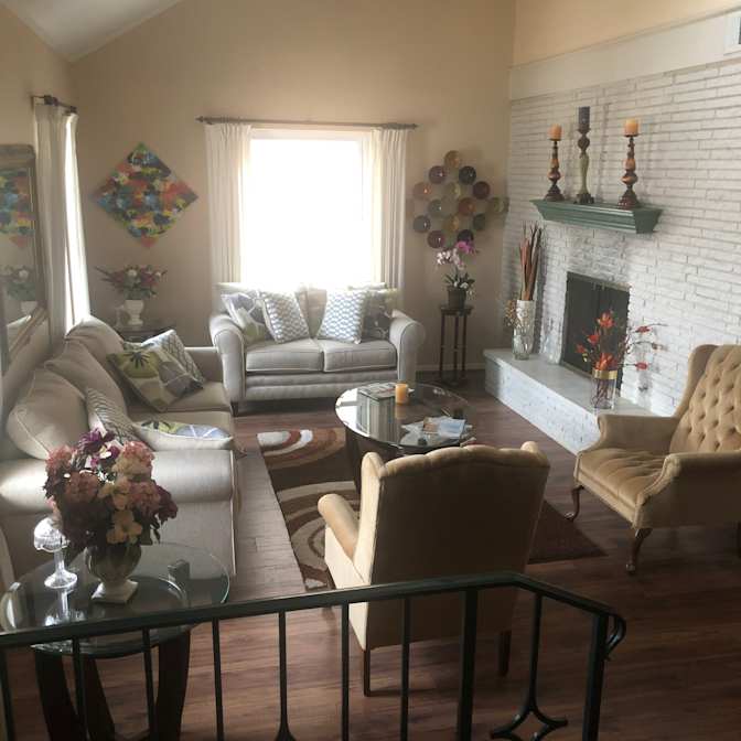 Ken's room