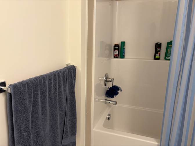 Jarod Lechadores's room