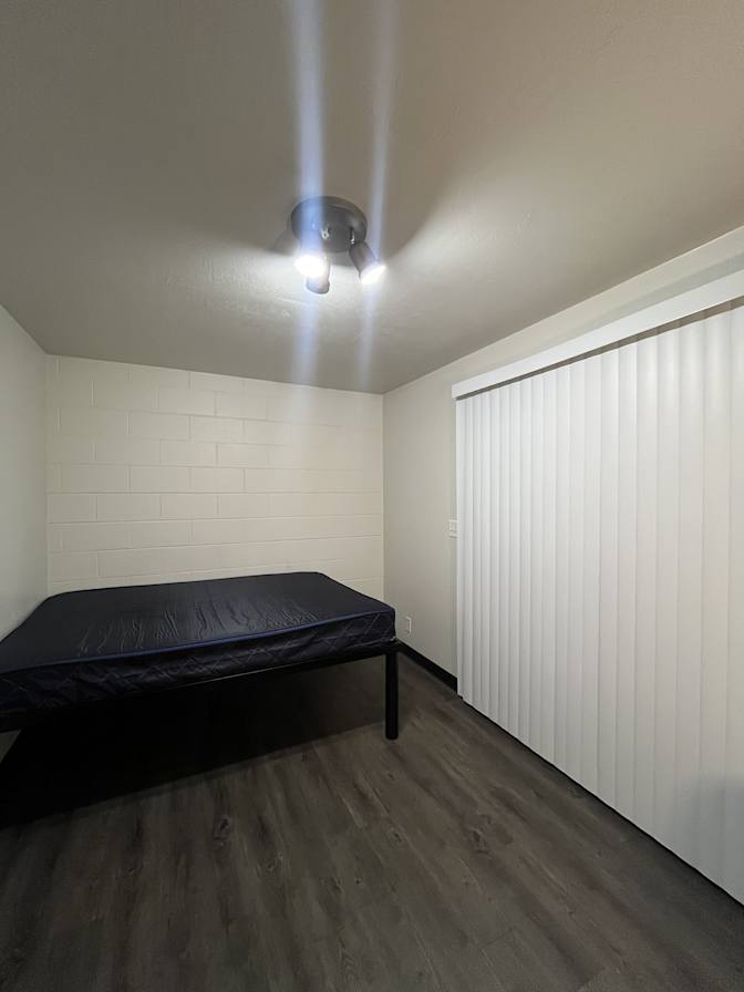 Alexis's room