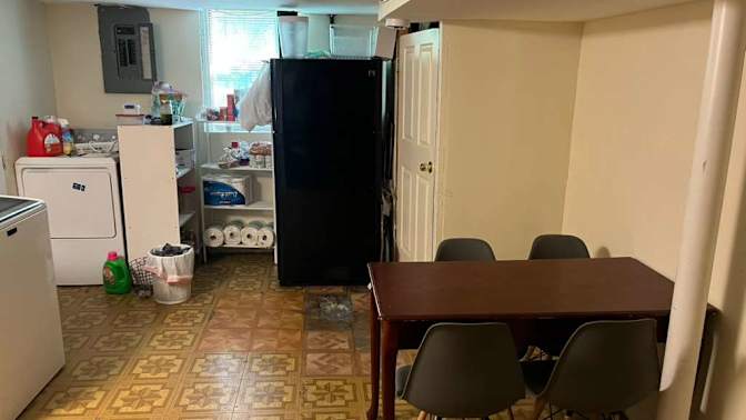 Stephanie M Williams's room