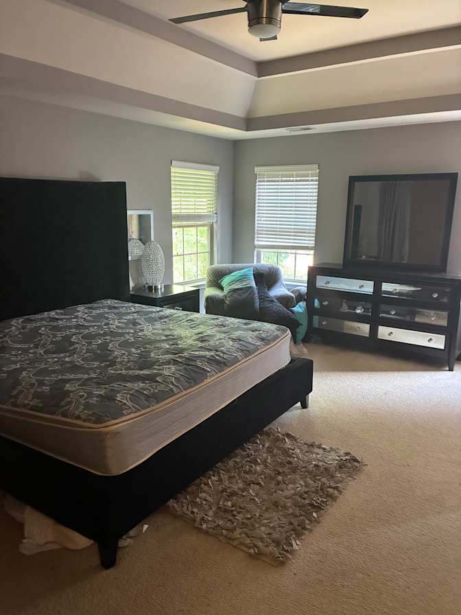 Lawrence Roman's room