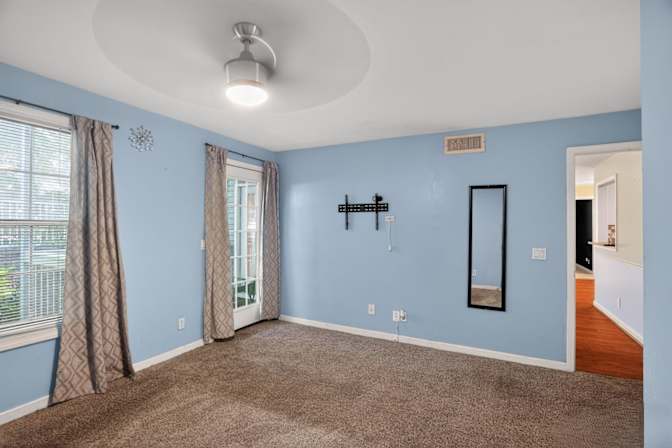 Alcove Rooms's room
