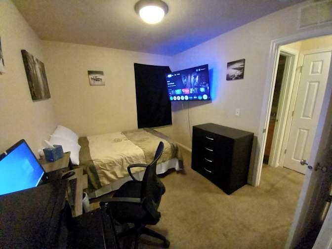 Ron's room