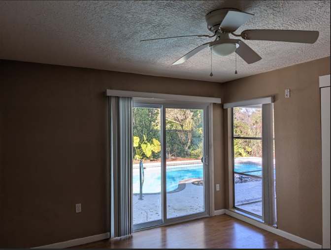 One room available (Utilities included)'s room