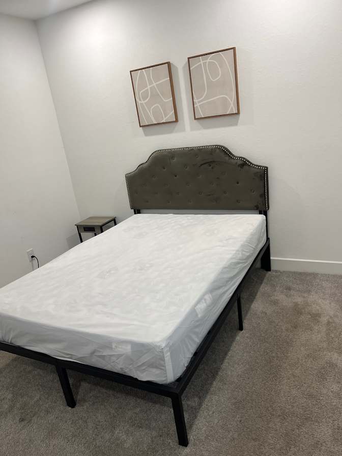 Renold's room