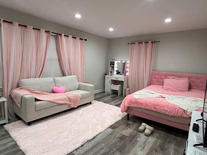 Jennifer Hernandez's room