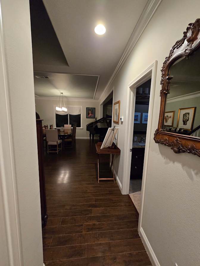 MonicaLee's room