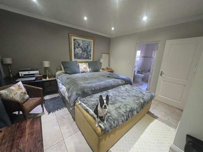 Graham Hodson's room