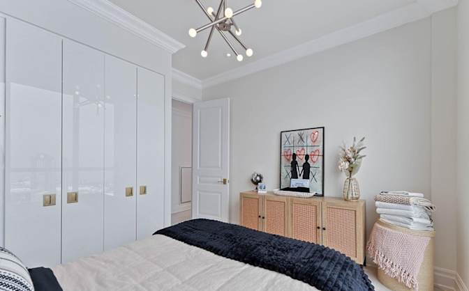 Leigh's room