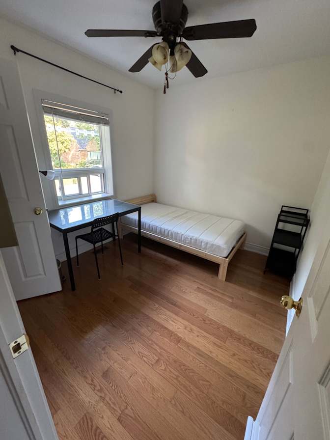 ishouse's room