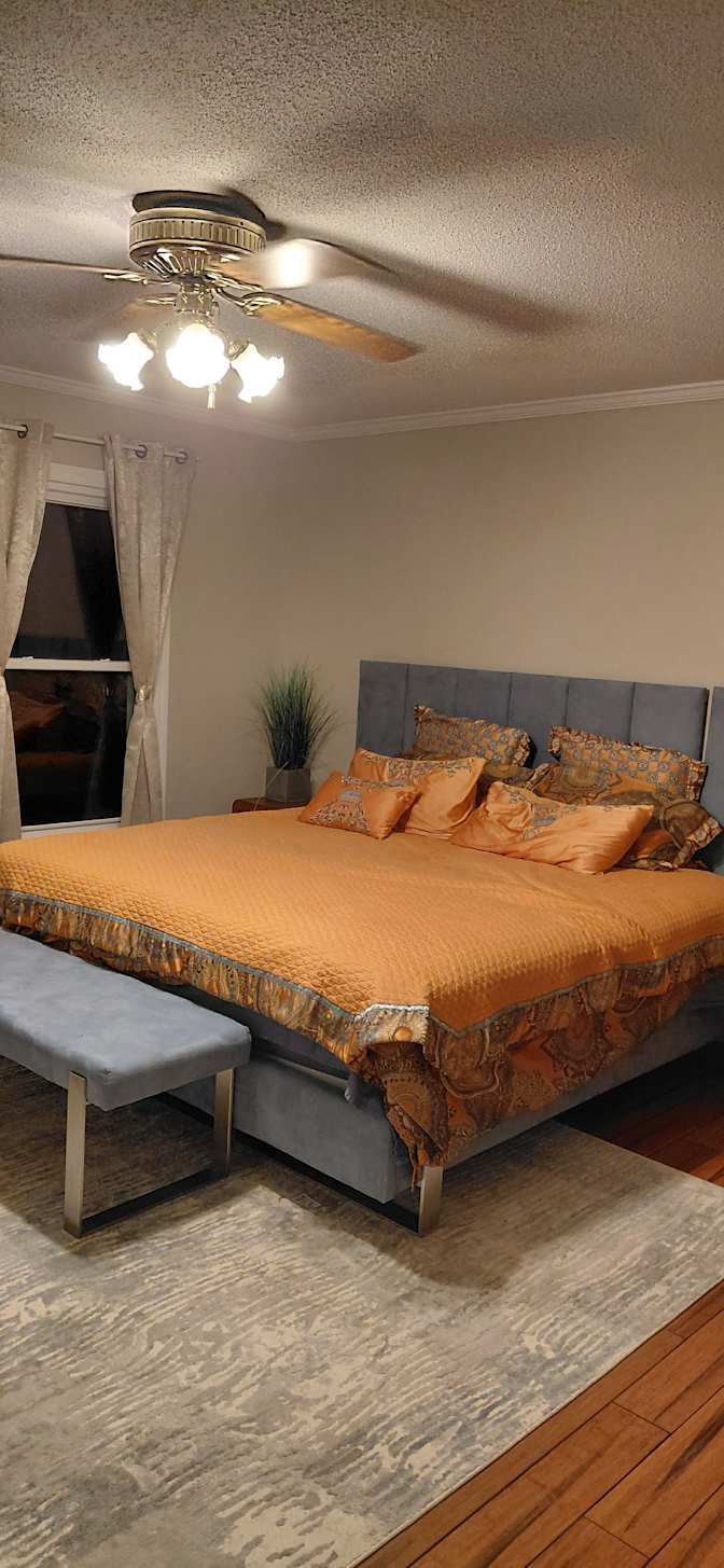 Lynisha Senegal's room