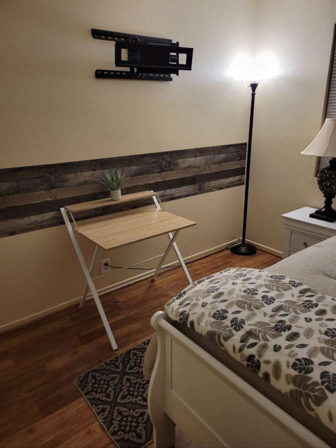 Evelyn's room