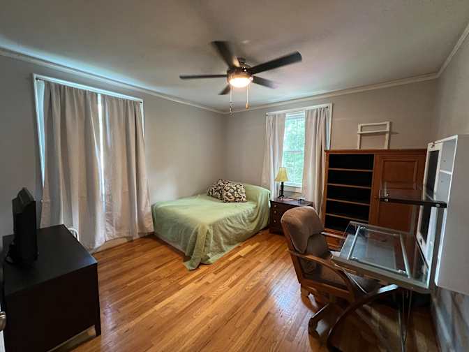 Richelle's room