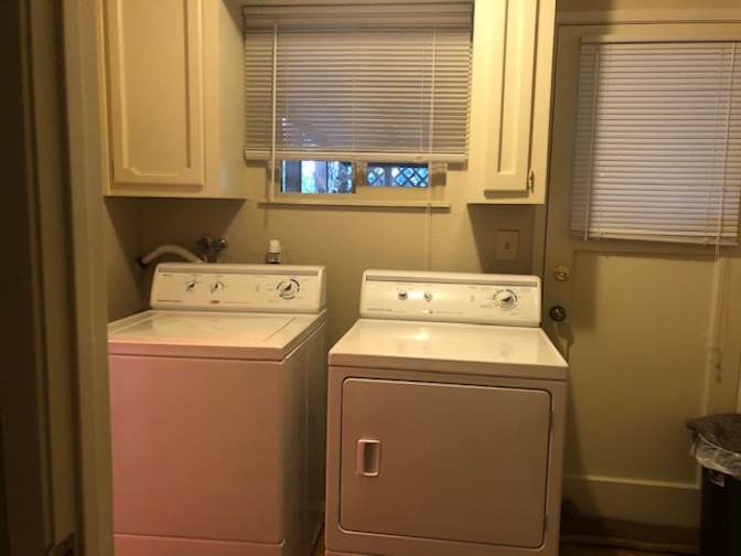 Room for rent's room