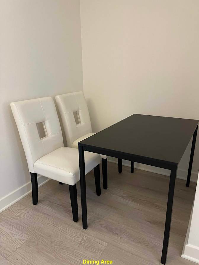Golden Gate Rentals's room