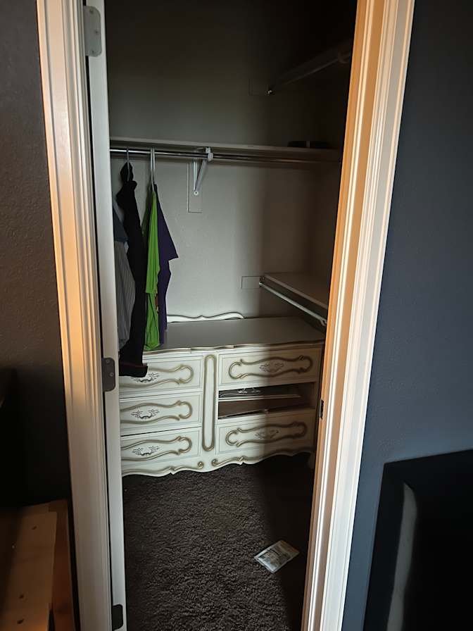 Thea's room
