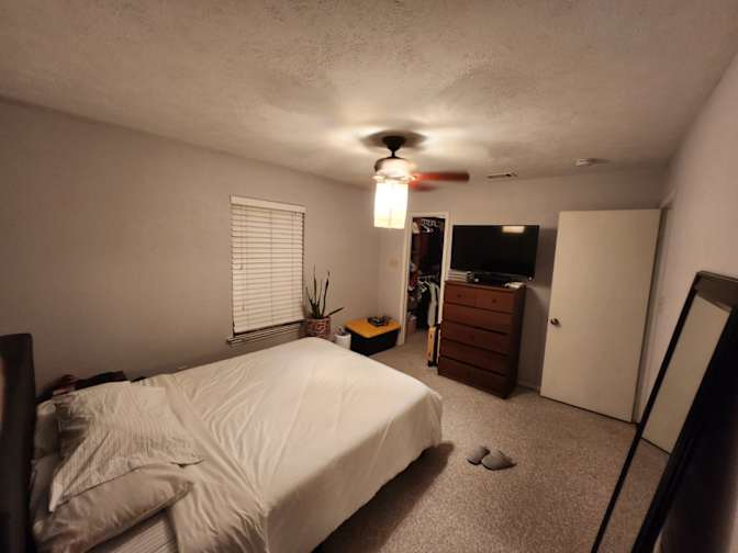 Hanut's room