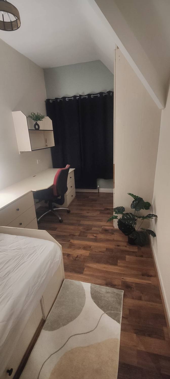 Dawnvale Estates's room