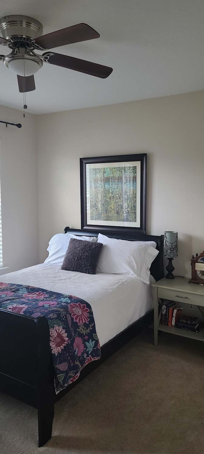 NICOLE's room