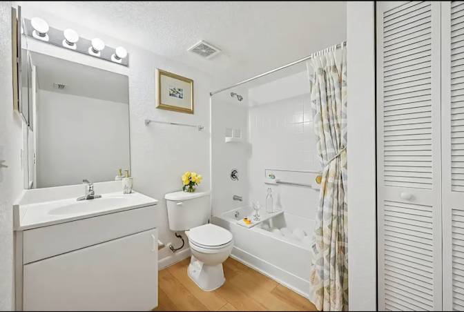 Jay's room