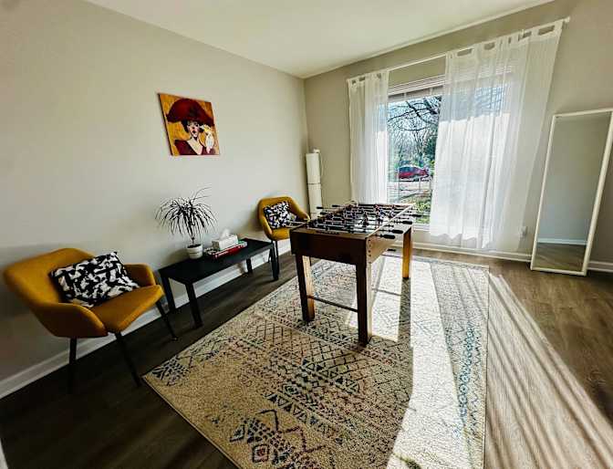 Alcove Rooms's room