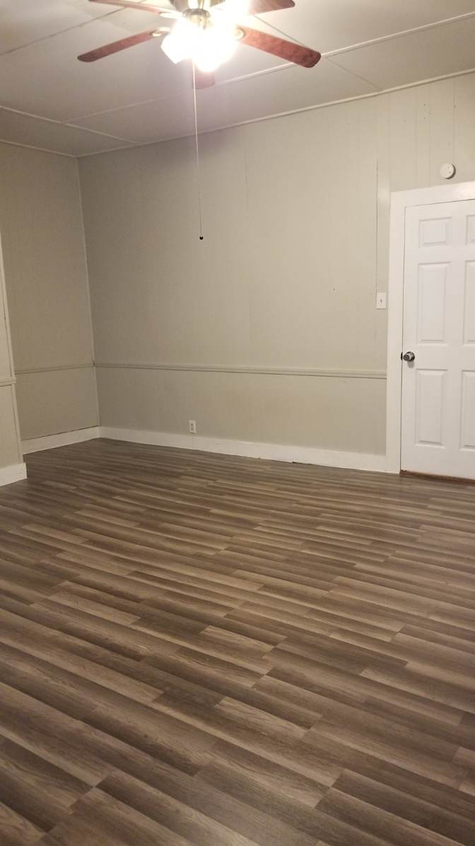 lifedoorrentals's room