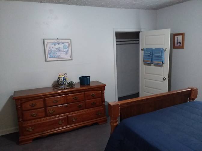 Detres's room