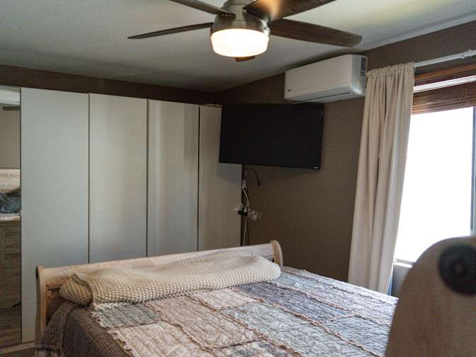 Thomas's room