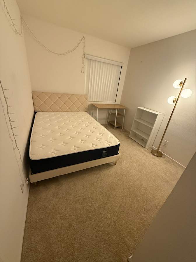 Alynna's room