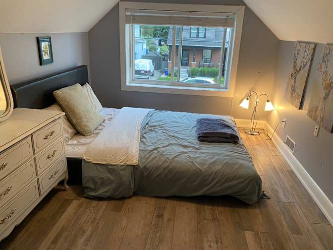 Lisa's room