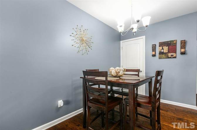 Alcove Rooms's room