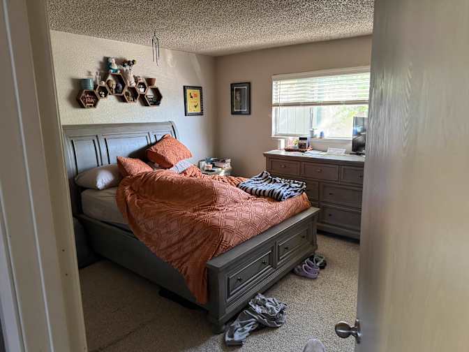 Jessebelle's room