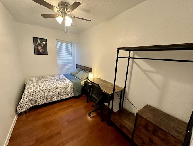 PadSplit's room