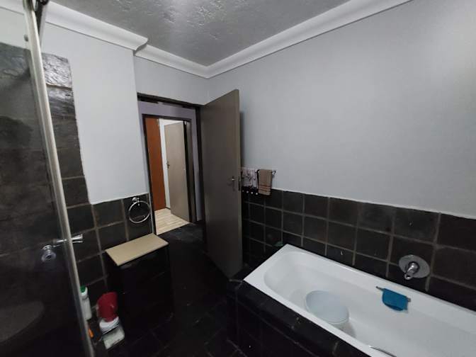 Nontobeko's room