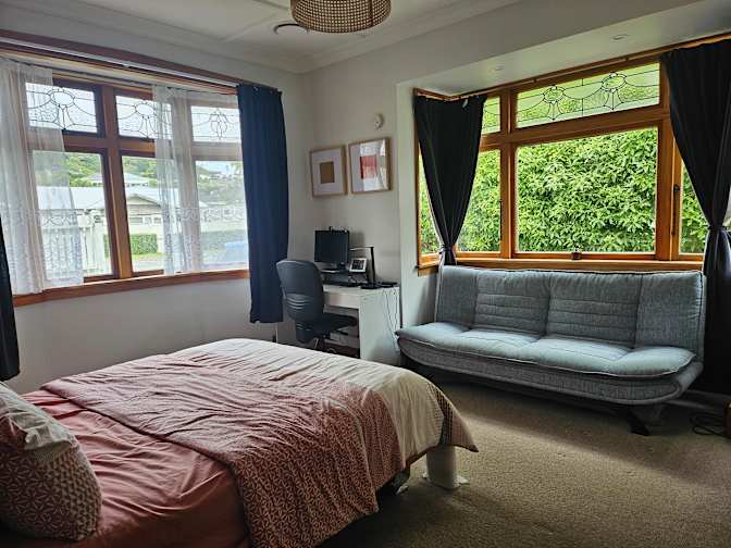 Fernlea Ave's room