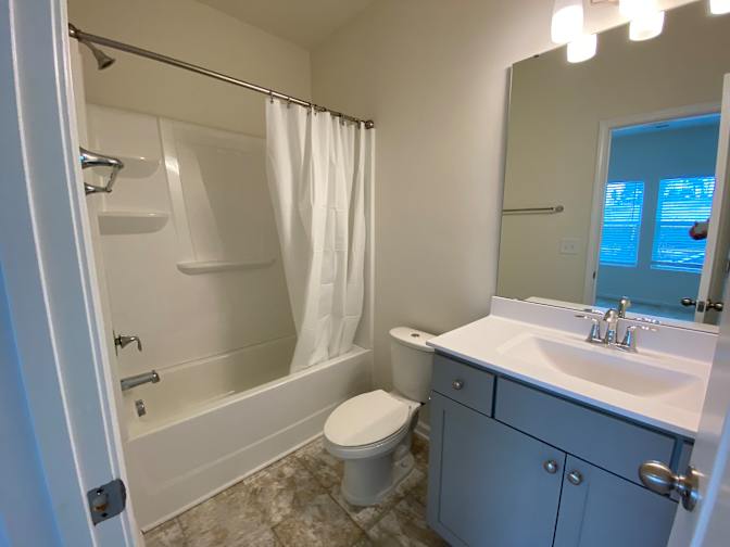 Alcove Rooms's room