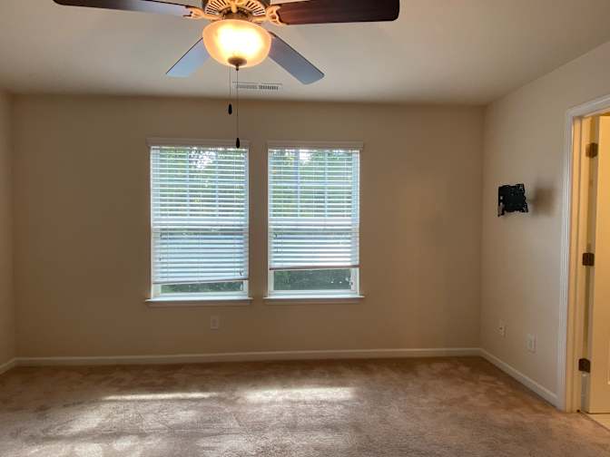 Alcove Rooms's room