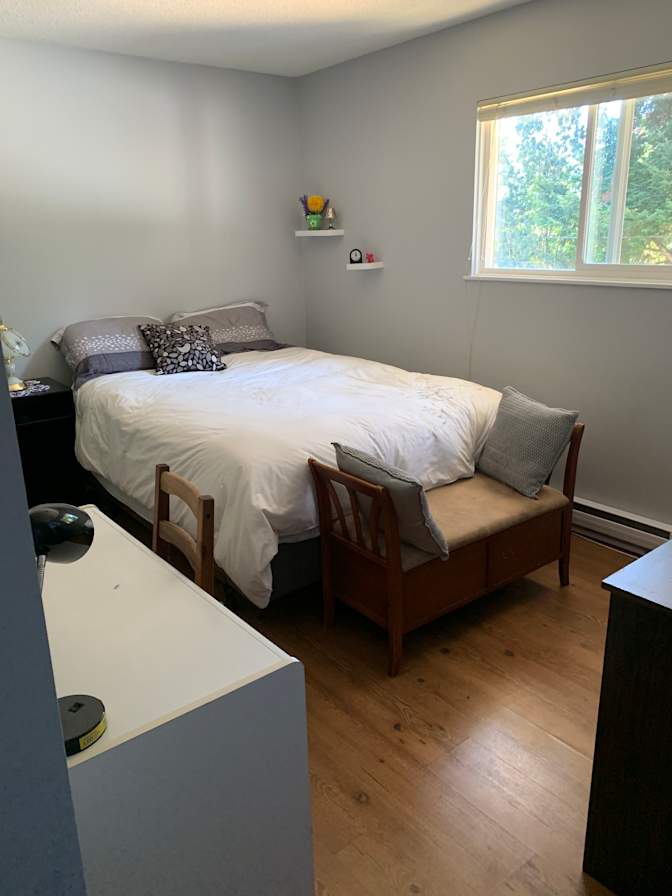 Linda's room