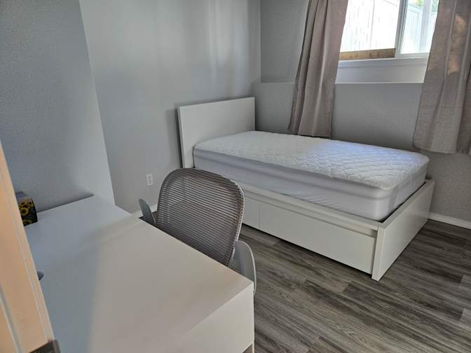 Boun's room