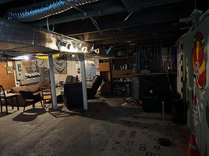 Ryan Yah's room