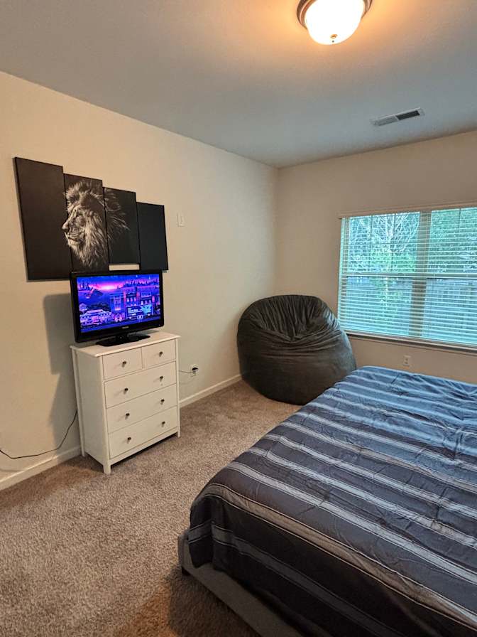 Quan Young's room