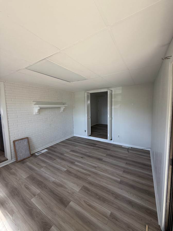 Alcove Rooms's room