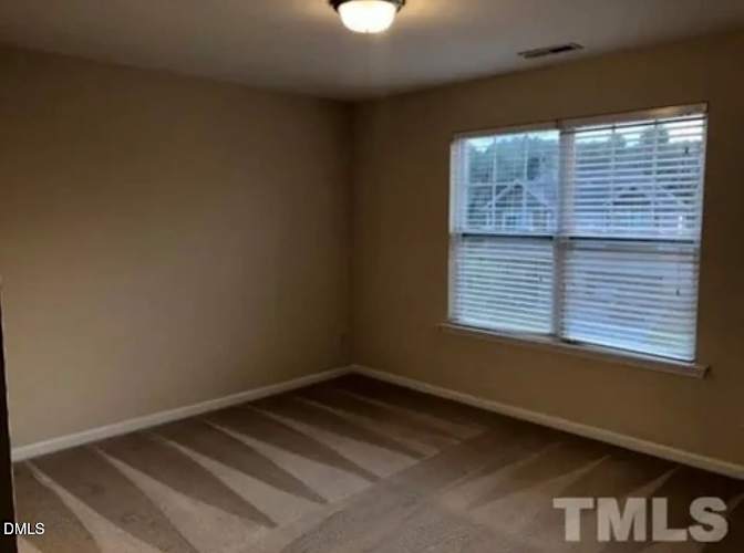 Alcove Rooms's room
