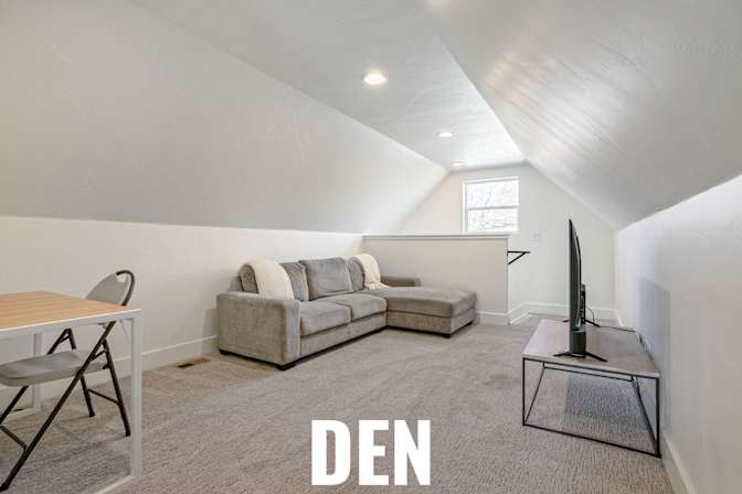 HomeCrew's room
