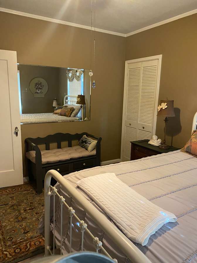 Werner Properties's room